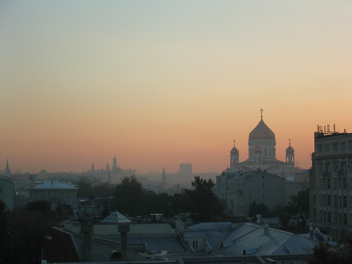 Blick auf Christ-Erloeser Kathedrale und Kreml aus meiner Wohnung