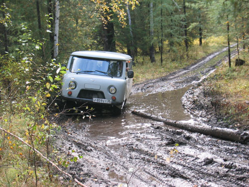 kommt dank 4x4 ueberall durch